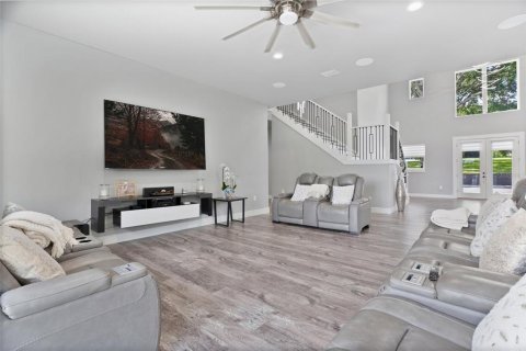 House in Ocoee, Florida 4 bedrooms, 377.18 sq.m. № 684960 - photo 16