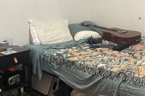 Casa en alquiler en Miami, Florida, 3 dormitorios, 100.71 m2 № 1818514 - foto 14