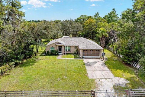 Casa en Weeki Wachee, Florida 3 dormitorios, 148.92 m2 № 2363171