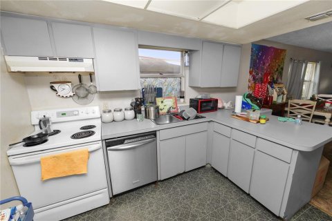 Commercial property in Lakeland, Florida 198.44 sq.m. № 1518019 - photo 4