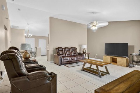 Commercial property in Palm Coast, Florida 6 bedrooms, 260.13 sq.m. № 1908667 - photo 21