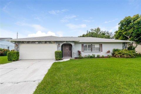 Снять в аренду виллу или дом в Сарасота, Флорида 8 комнат, 143.53м2, № 1913957 - фото 1