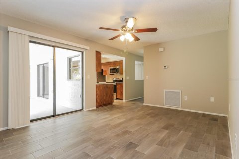 Снять в аренду виллу или дом в Сарасота, Флорида 8 комнат, 143.53м2, № 1913957 - фото 4