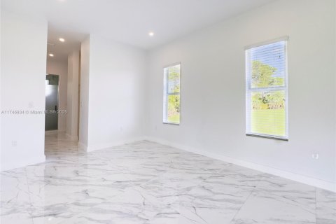 Casa en venta en Port St. Lucie, Florida, 4 dormitorios, 252.6 m2 № 1934505 - foto 26