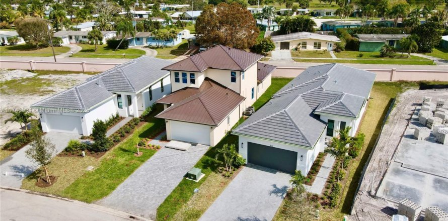 Casa en Port St. Lucie, Florida 4 dormitorios, 252.6 m2 № 1934505