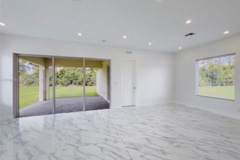 Casa en venta en Port St. Lucie, Florida, 4 dormitorios, 252.6 m2 № 1934505 - foto 14