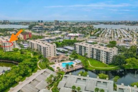 Condo in South Pasadena, Florida, 2 bedrooms № 2142032 - photo 5