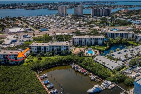 Condo in South Pasadena, Florida, 2 bedrooms № 2142032 - photo 4