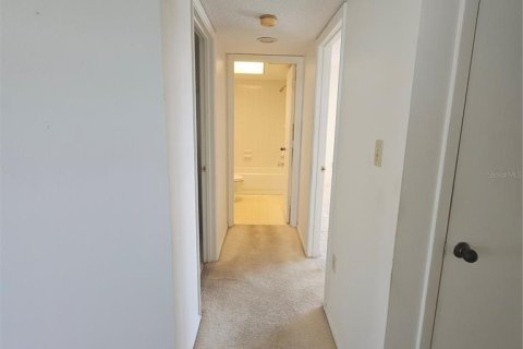 Condo in South Pasadena, Florida, 2 bedrooms № 2142032 - photo 25