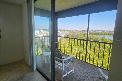 Condo in South Pasadena, Florida, 2 bedrooms № 2142032 - photo 11
