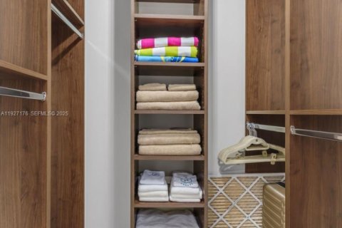 Copropriété à vendre à Miami, Floride: 2 chambres, 134.71 m2 № 1987975 - photo 17