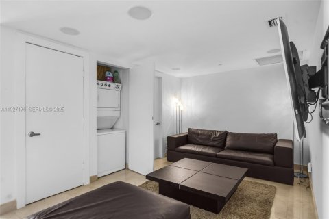 Copropriété à vendre à Miami, Floride: 2 chambres, 134.71 m2 № 1987975 - photo 12