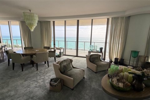 Condominio en venta en Bal Harbour, Florida, 3 dormitorios, 252.79 m2 № 2055568 - foto 4