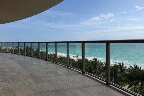 Condo in Bal Harbour, Florida, 3 bedrooms № 2055568