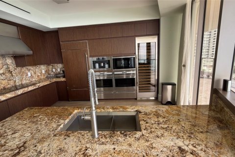 Condominio en venta en Bal Harbour, Florida, 3 dormitorios, 252.79 m2 № 2055568 - foto 6