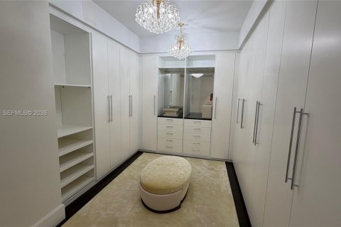 Condominio en venta en Bal Harbour, Florida, 3 dormitorios, 252.79 m2 № 2055568 - foto 11