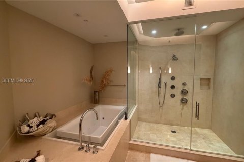 Condominio en venta en Bal Harbour, Florida, 3 dormitorios, 252.79 m2 № 2055568 - foto 9
