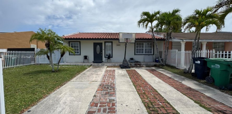 Townhouse in Miami, Florida 3 bedrooms, 94.3 sq.m. № 1802623