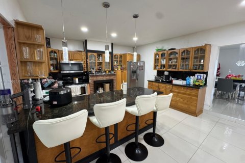 Townhouse in Miami, Florida 3 bedrooms, 94.3 sq.m. № 1802623 - photo 12