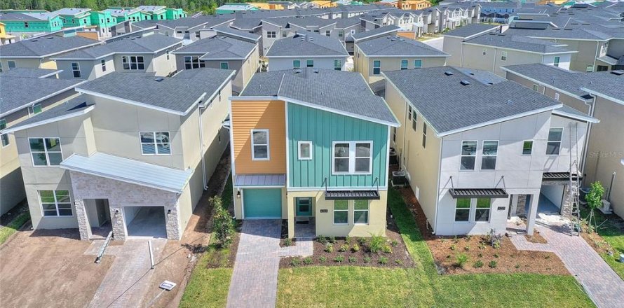 Casa en Kissimmee, Florida 6 dormitorios, 310.57 m2 № 2232627