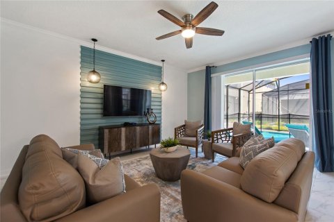 Casa en venta en Kissimmee, Florida, 6 dormitorios, 310.57 m2 № 2232627 - foto 20