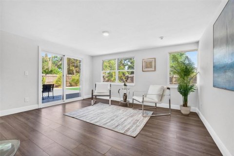 Casa en venta en Saint Petersburg, Florida, 4 dormitorios, 238.2 m2 № 2093515 - foto 11