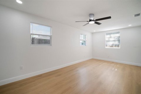 House in Tampa, Florida 3 bedrooms, 122.26 sq.m. № 1759868 - photo 17