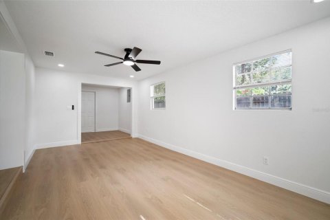House in Tampa, Florida 3 bedrooms, 122.26 sq.m. № 1759868 - photo 19