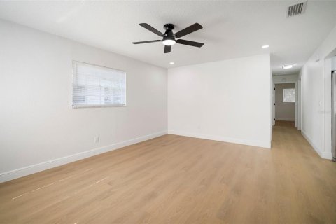House in Tampa, Florida 3 bedrooms, 122.26 sq.m. № 1759868 - photo 22