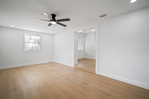 House in Tampa, Florida 3 bedrooms, 122.26 sq.m. № 1759868 - photo 16