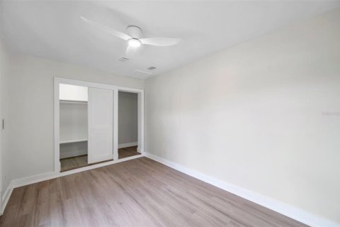 House in Saint Petersburg, Florida 3 bedrooms, 118.36 sq.m. № 1609161 - photo 27
