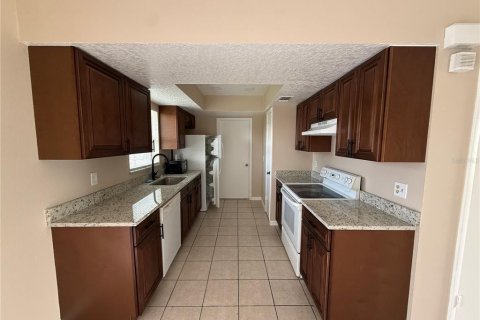 Casa en alquiler en Kissimmee, Florida, 3 dormitorios, 101.26 m2 № 2231827 - foto 11