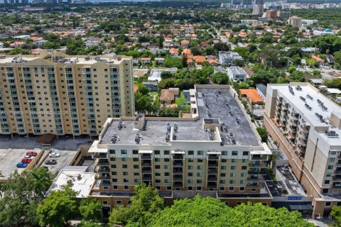 Condo in Miami, Florida, 1 bedroom  № 2016935 - photo 18