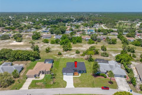 House in Spring Hill, Florida 3 bedrooms, 168.8 sq.m. № 1904668 - photo 9