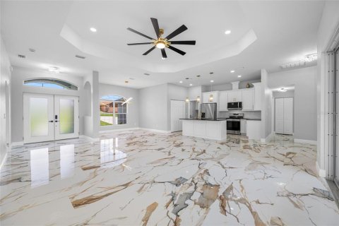 House in Spring Hill, Florida 3 bedrooms, 168.8 sq.m. № 1904668 - photo 3