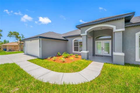 House in Spring Hill, Florida 3 bedrooms, 168.8 sq.m. № 1904668 - photo 12