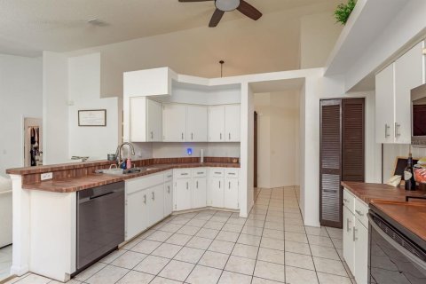 House in Hudson, Florida 3 bedrooms, 168.34 sq.m. № 2110043 - photo 29