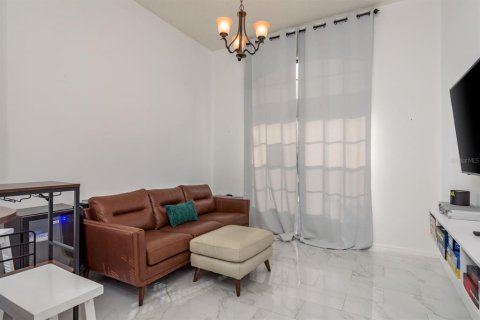 House in Hudson, Florida 3 bedrooms, 168.34 sq.m. № 2110043 - photo 21