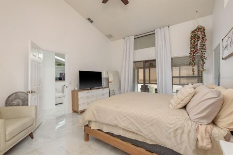 House in Hudson, Florida 3 bedrooms, 168.34 sq.m. № 2110043 - photo 13
