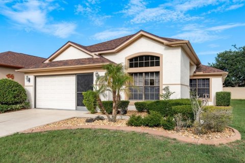 House in Hudson, Florida 3 bedrooms, 168.34 sq.m. № 2110043 - photo 6