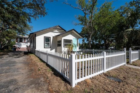 Apartamento en alquiler en Saint Petersburg, Florida, 2 dormitorios, 67.82 m2 № 1913644 - foto 2