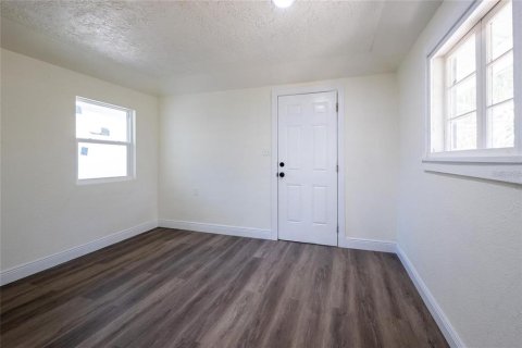 Apartamento en alquiler en Saint Petersburg, Florida, 2 dormitorios, 67.82 m2 № 1913644 - foto 10