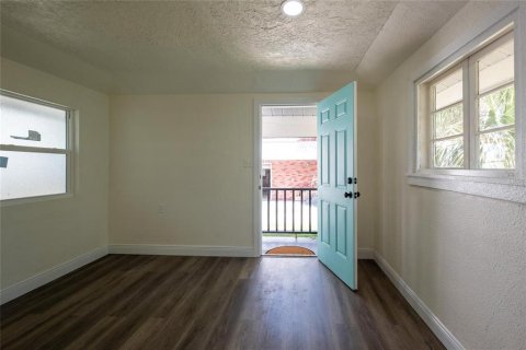 Apartamento en alquiler en Saint Petersburg, Florida, 2 dormitorios, 67.82 m2 № 1913644 - foto 20