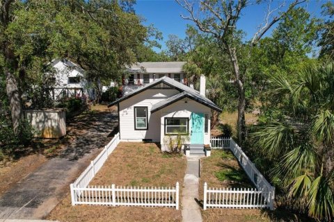 Apartamento en alquiler en Saint Petersburg, Florida, 2 dormitorios, 67.82 m2 № 1913644 - foto 1