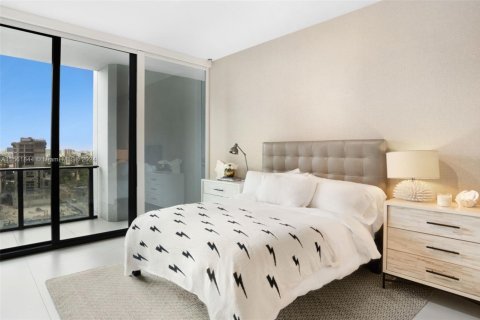 Condo in Miami, Florida, 4 bedrooms  № 1936983 - photo 17