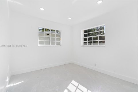 House in Deerfield Beach, Florida 3 bedrooms, 125.98 sq.m. № 2040523 - photo 16