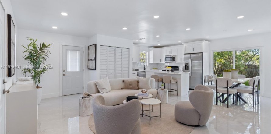 House in Deerfield Beach, Florida 3 bedrooms, 125.98 sq.m. № 2040523