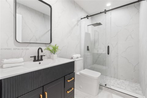 House in Deerfield Beach, Florida 3 bedrooms, 125.98 sq.m. № 2040523 - photo 15