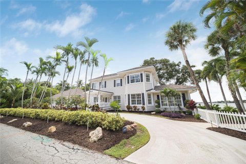 House in Jupiter, Florida 5 bedrooms, 314.47 sq.m. № 1922485 - photo 4