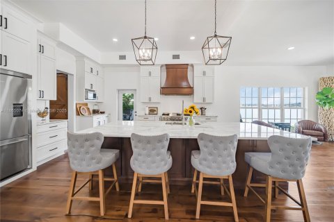 House in Jupiter, Florida 5 bedrooms, 314.47 sq.m. № 1922485 - photo 16